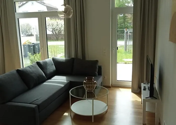 Stadtgruen 1, Ruhiges Mit Terrasse Und Kostenlosem Parkplatz, Ideal Fuer Berlin-besucher Berlino