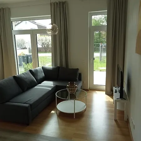 Stadtgruen 1, Ruhiges Mit Terrasse Und Kostenlosem Parkplatz, Ideal Fuer Berlin-besucher 柏林